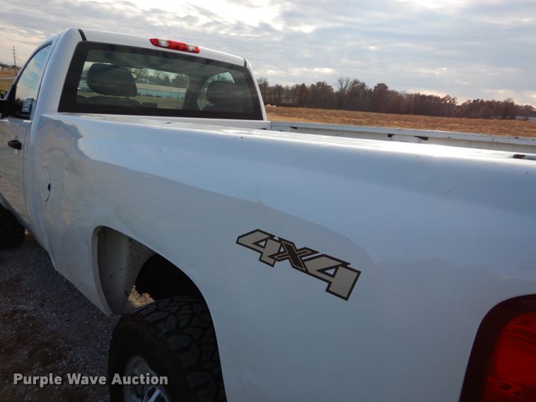 image for item DH5034 2013 Chevrolet Silverado 2500HD pickup truck