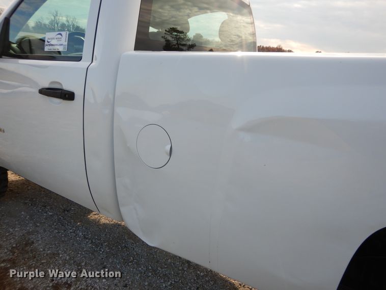 image for item DH5034 2013 Chevrolet Silverado 2500HD pickup truck