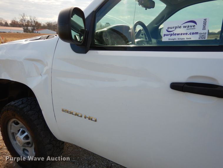 image for item DH5034 2013 Chevrolet Silverado 2500HD pickup truck
