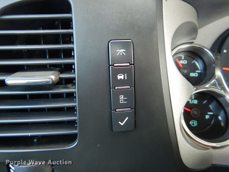 image for item DH5034 2013 Chevrolet Silverado 2500HD pickup truck