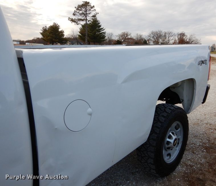 image for item DH5034 2013 Chevrolet Silverado 2500HD pickup truck