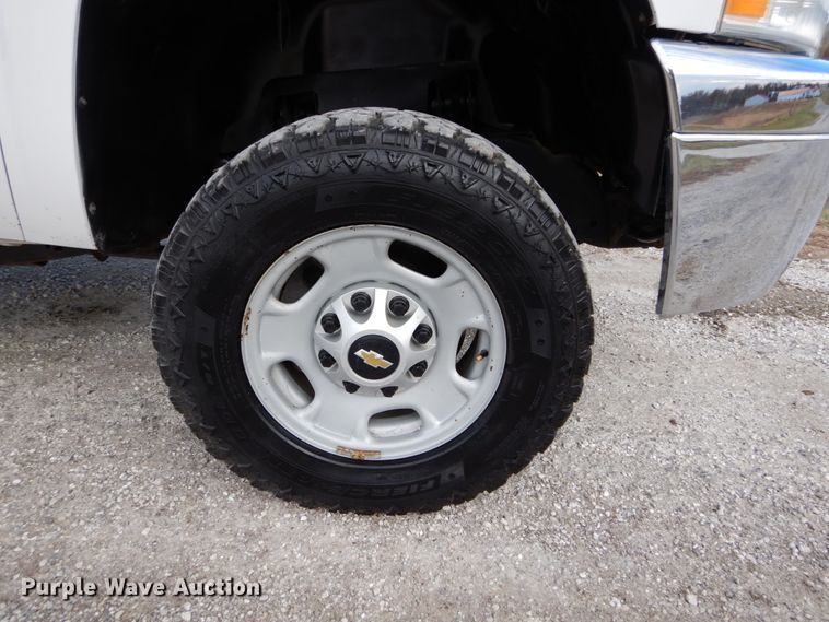 image for item DH5034 2013 Chevrolet Silverado 2500HD pickup truck