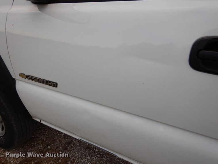image for item DH5035 2005 Chevrolet Silverado 2500HD pickup truck