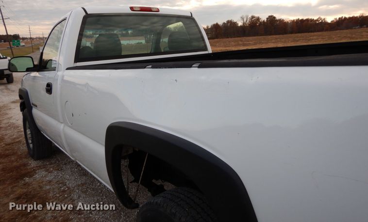 image for item DH5035 2005 Chevrolet Silverado 2500HD pickup truck