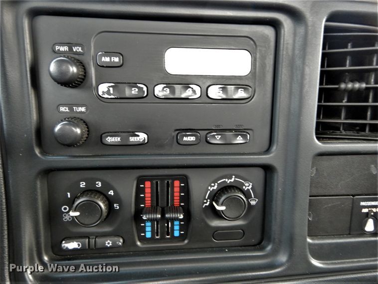 image for item DH5035 2005 Chevrolet Silverado 2500HD pickup truck