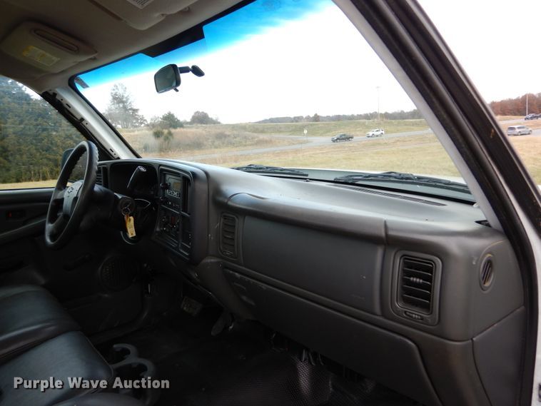 image for item DH5035 2005 Chevrolet Silverado 2500HD pickup truck