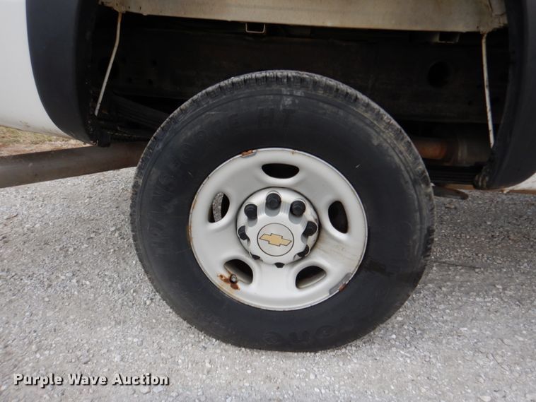 image for item DH5035 2005 Chevrolet Silverado 2500HD pickup truck