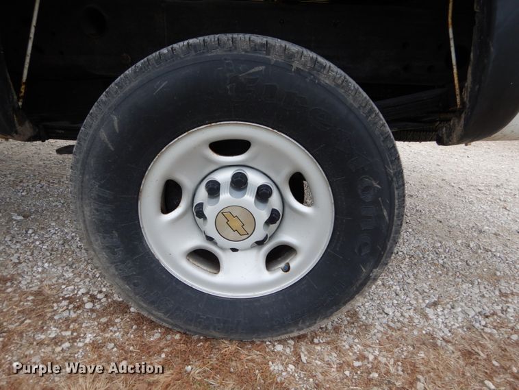 image for item DH5035 2005 Chevrolet Silverado 2500HD pickup truck