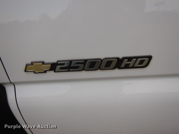 image for item DH5035 2005 Chevrolet Silverado 2500HD pickup truck