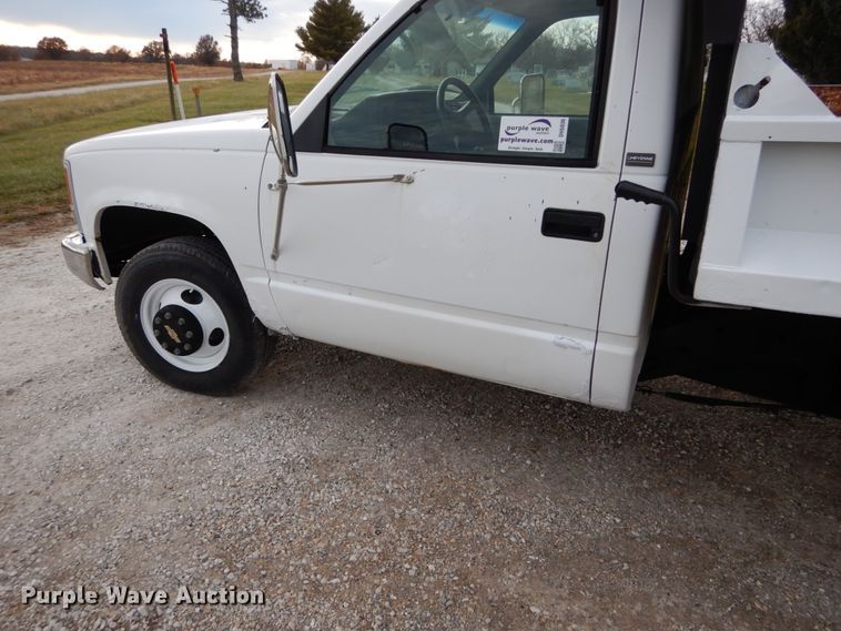 image for item DH5036 1993 Chevrolet C3500 dump bed pickup truck