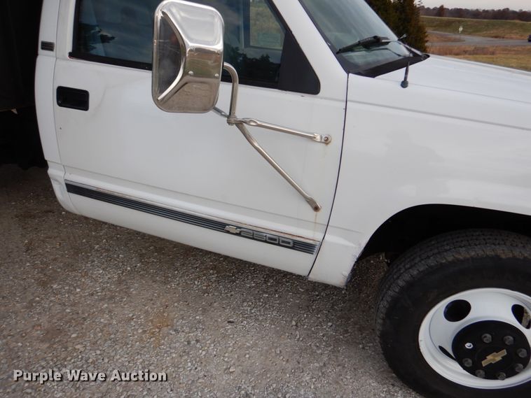 image for item DH5036 1993 Chevrolet C3500 dump bed pickup truck