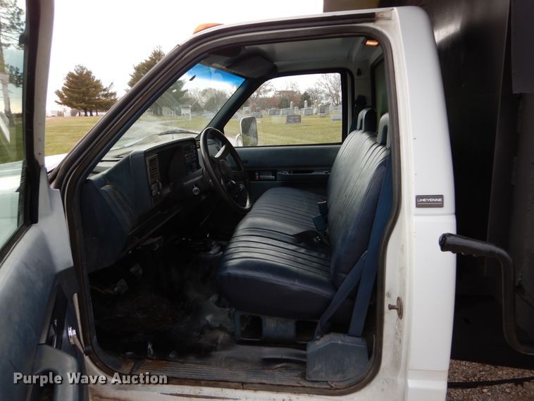image for item DH5036 1993 Chevrolet C3500 dump bed pickup truck