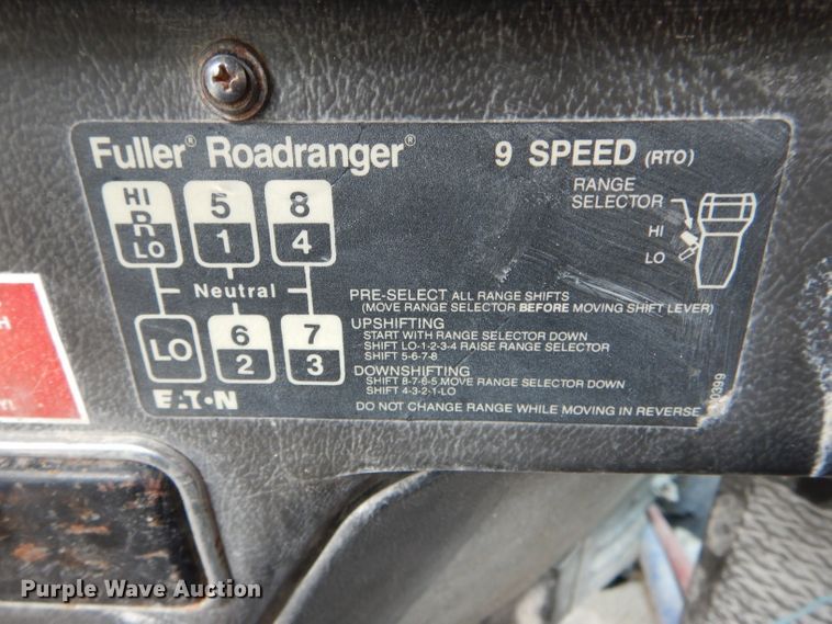 image for item DH6080 1988 Freightliner FLC tank truck