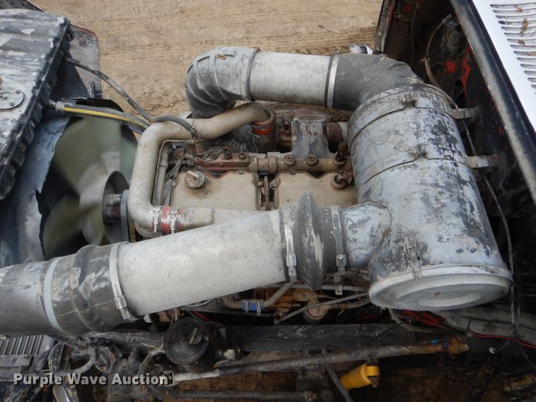 image for item DH6080 1988 Freightliner FLC tank truck