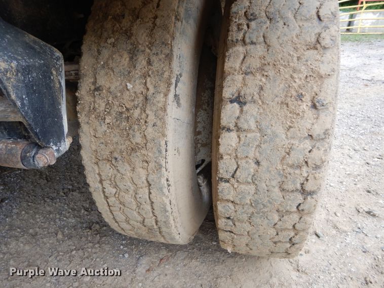 image for item DH6080 1988 Freightliner FLC tank truck