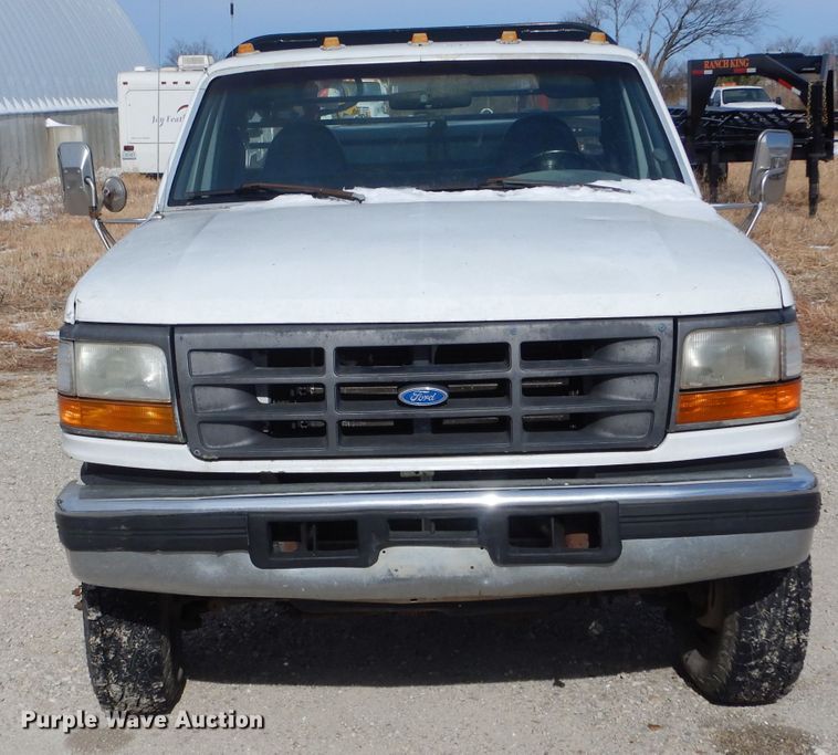 image for item DH6826 1996 Ford F350 XL pickup truck