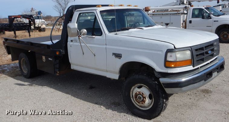 image for item DH6826 1996 Ford F350 XL pickup truck