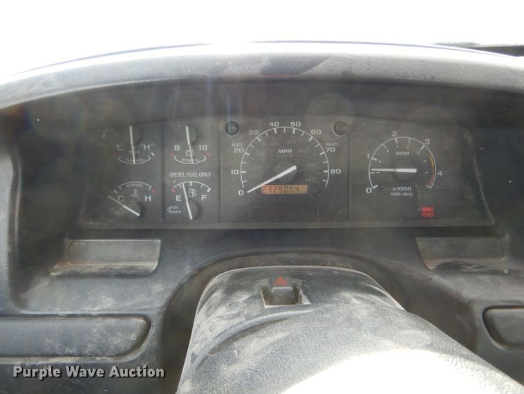 image for item DH6826 1996 Ford F350 XL pickup truck