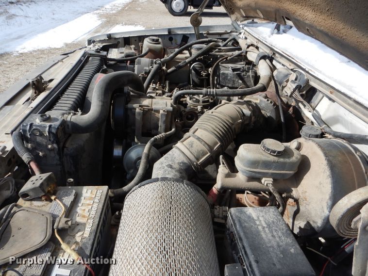 image for item DH6826 1996 Ford F350 XL pickup truck