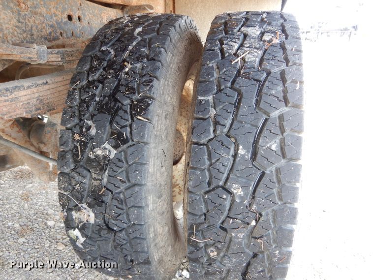 image for item DH6826 1996 Ford F350 XL pickup truck