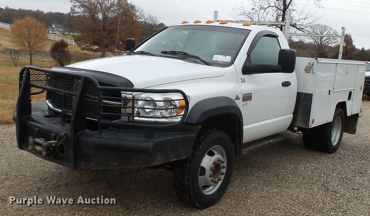 image for item DH7797 2009 Dodge Ram 5500 utility bed truck