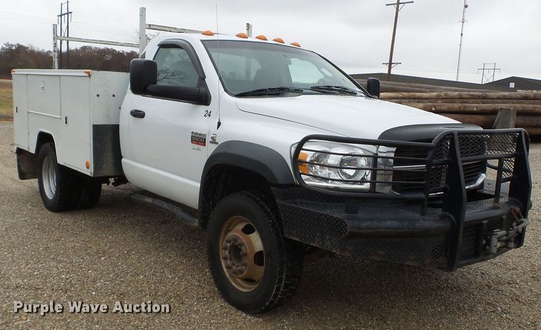 image for item DH7797 2009 Dodge Ram 5500 utility bed truck