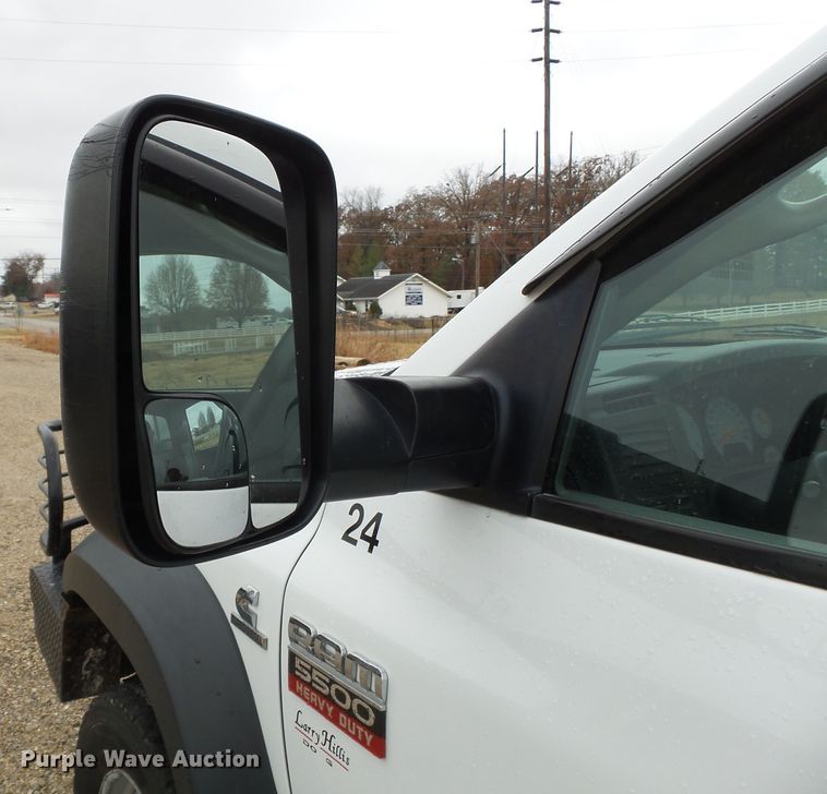 image for item DH7797 2009 Dodge Ram 5500 utility bed truck