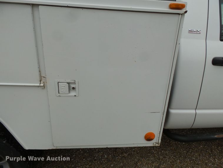 image for item DH7797 2009 Dodge Ram 5500 utility bed truck