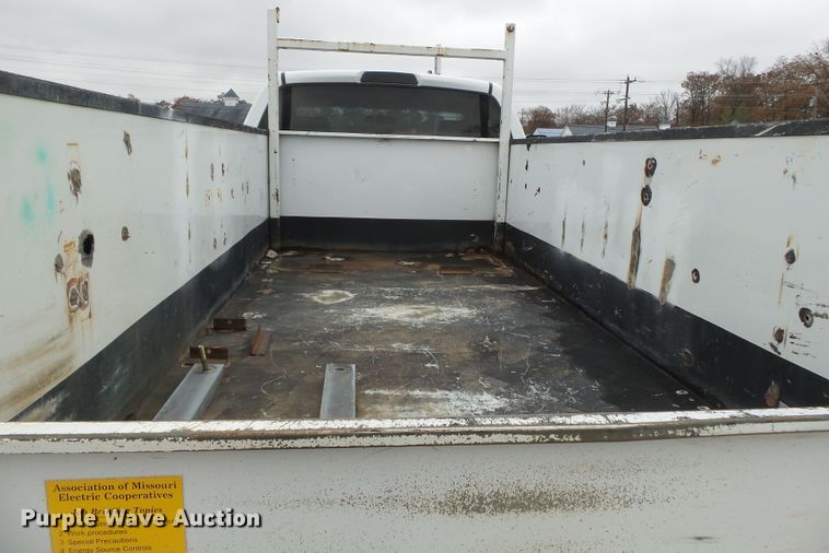 image for item DH7797 2009 Dodge Ram 5500 utility bed truck