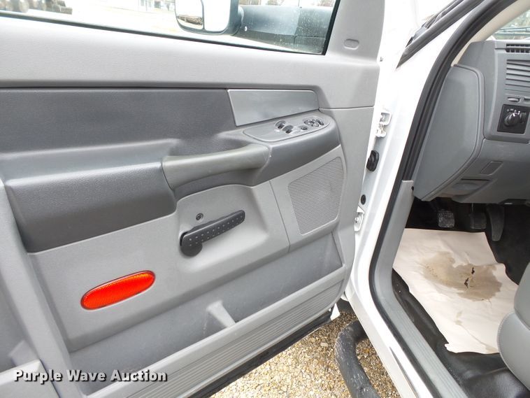 image for item DH7797 2009 Dodge Ram 5500 utility bed truck