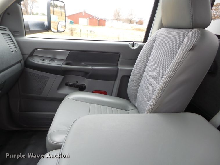 image for item DH7797 2009 Dodge Ram 5500 utility bed truck