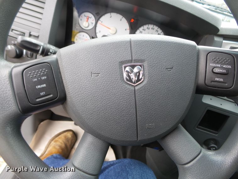 image for item DH7797 2009 Dodge Ram 5500 utility bed truck