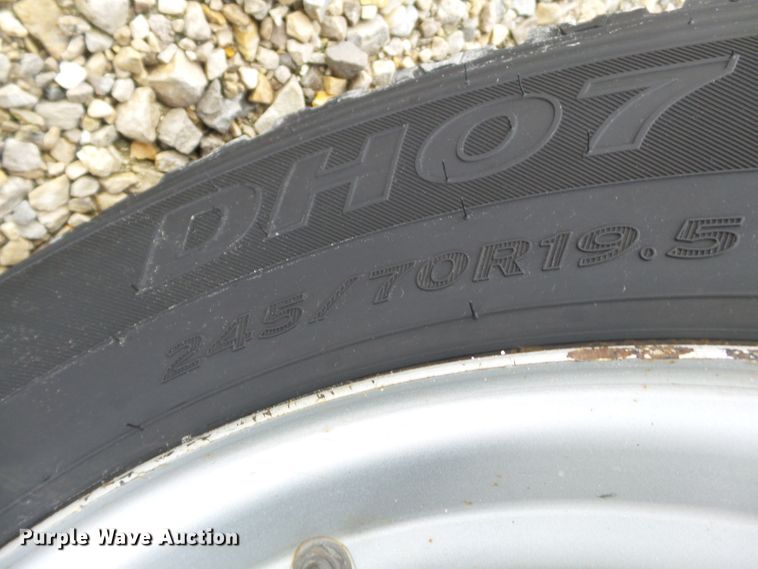 image for item DH7797 2009 Dodge Ram 5500 utility bed truck