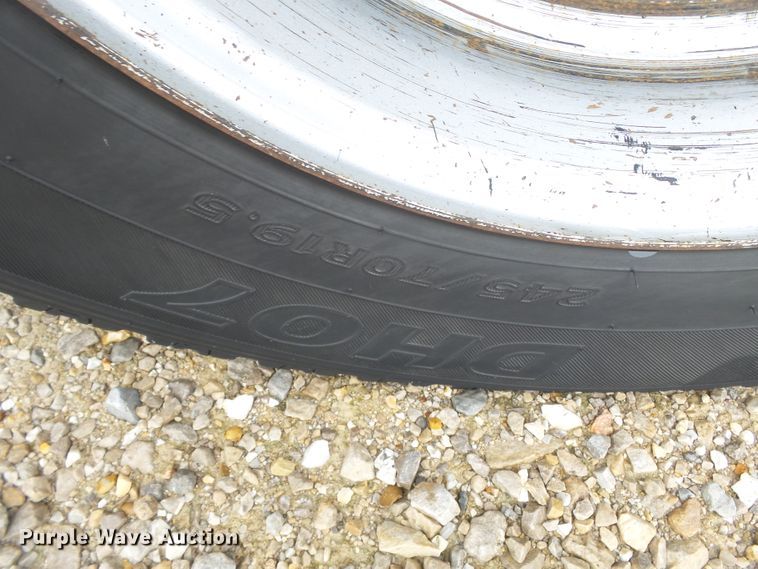 image for item DH7797 2009 Dodge Ram 5500 utility bed truck