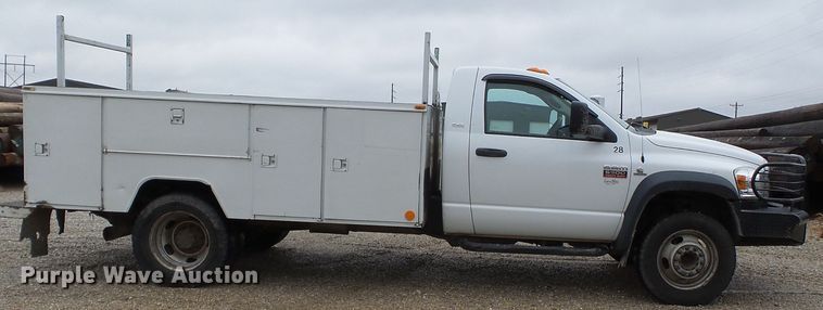 image for item DH7798 2009 Dodge Ram 5500 utility bed truck