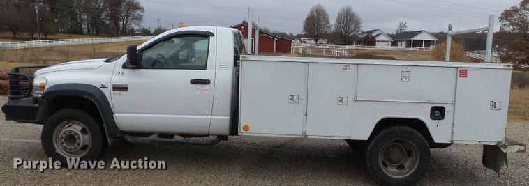 image for item DH7798 2009 Dodge Ram 5500 utility bed truck