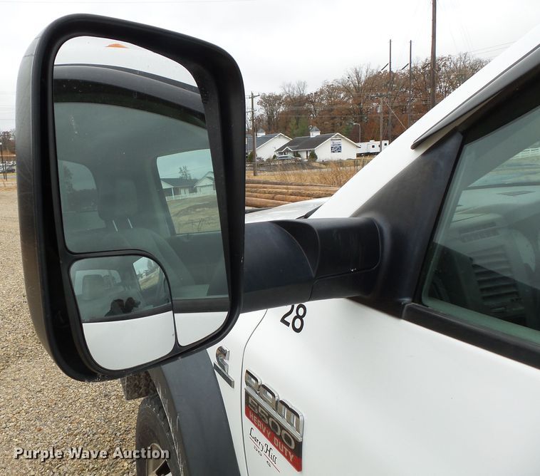 image for item DH7798 2009 Dodge Ram 5500 utility bed truck