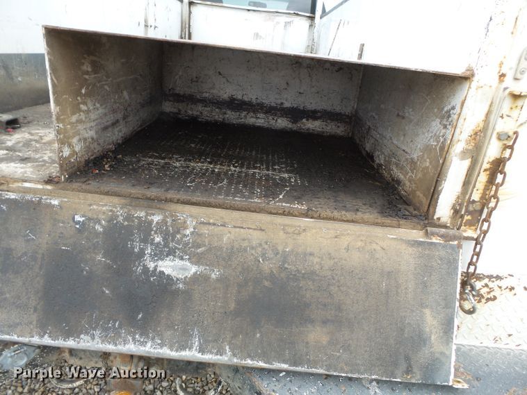 image for item DH7798 2009 Dodge Ram 5500 utility bed truck