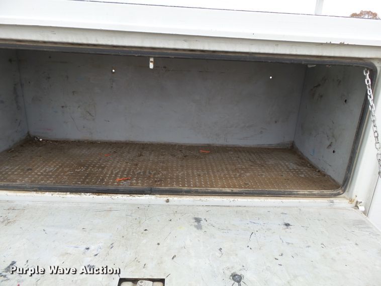 image for item DH7798 2009 Dodge Ram 5500 utility bed truck