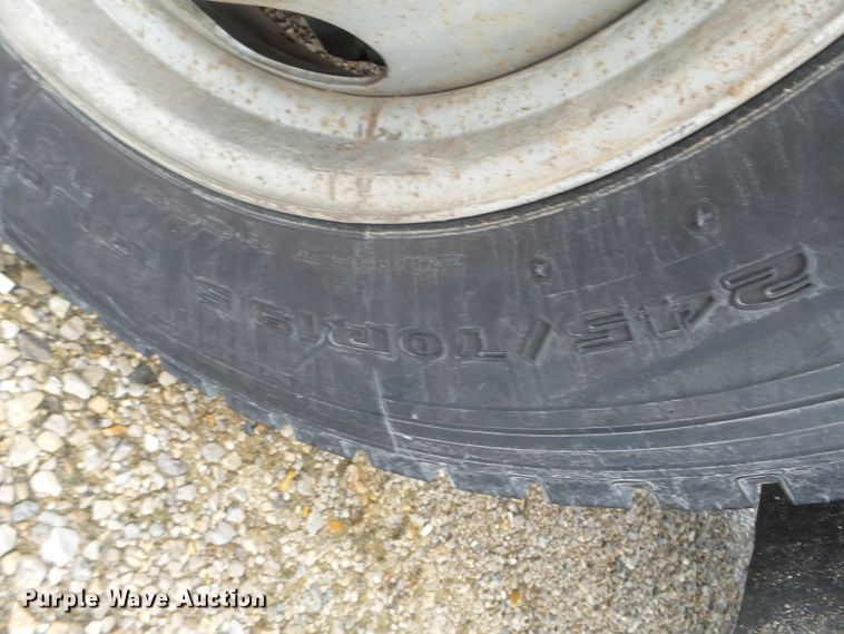 image for item DH7798 2009 Dodge Ram 5500 utility bed truck