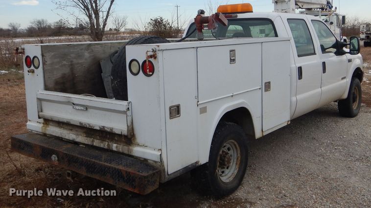 image for item DI0742 2003 Ford F350 Super Duty XL Crew Cab Utility bed pickup truck