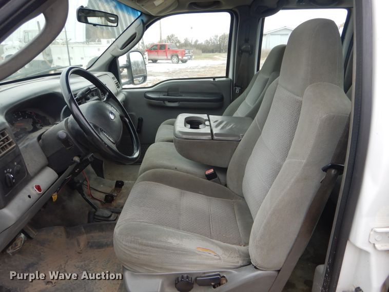 image for item DI0742 2003 Ford F350 Super Duty XL Crew Cab Utility bed pickup truck