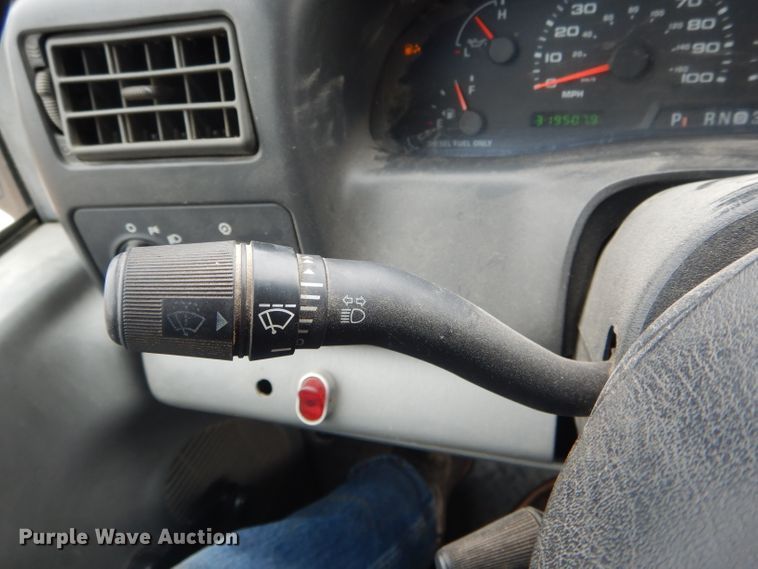 image for item DI0742 2003 Ford F350 Super Duty XL Crew Cab Utility bed pickup truck