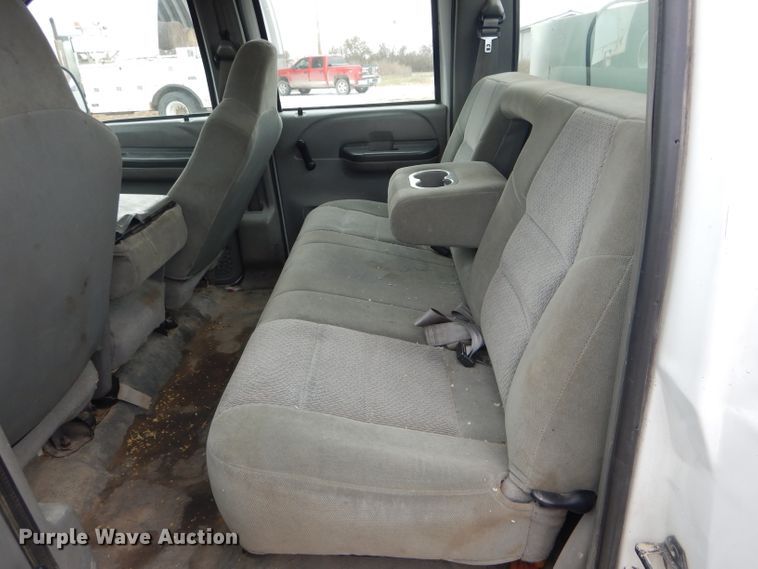 image for item DI0742 2003 Ford F350 Super Duty XL Crew Cab Utility bed pickup truck