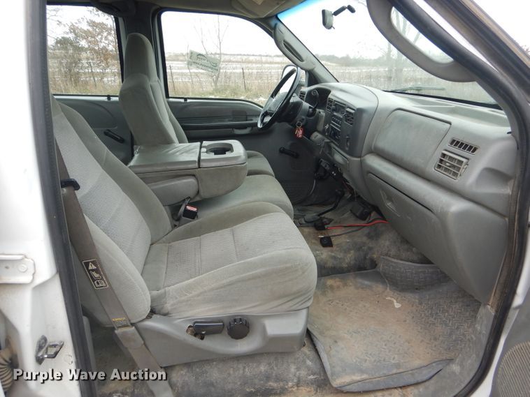 image for item DI0742 2003 Ford F350 Super Duty XL Crew Cab Utility bed pickup truck