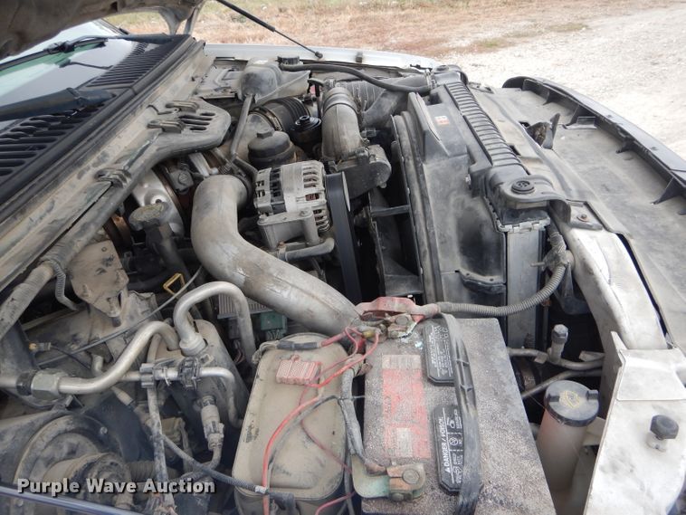 image for item DI0742 2003 Ford F350 Super Duty XL Crew Cab Utility bed pickup truck