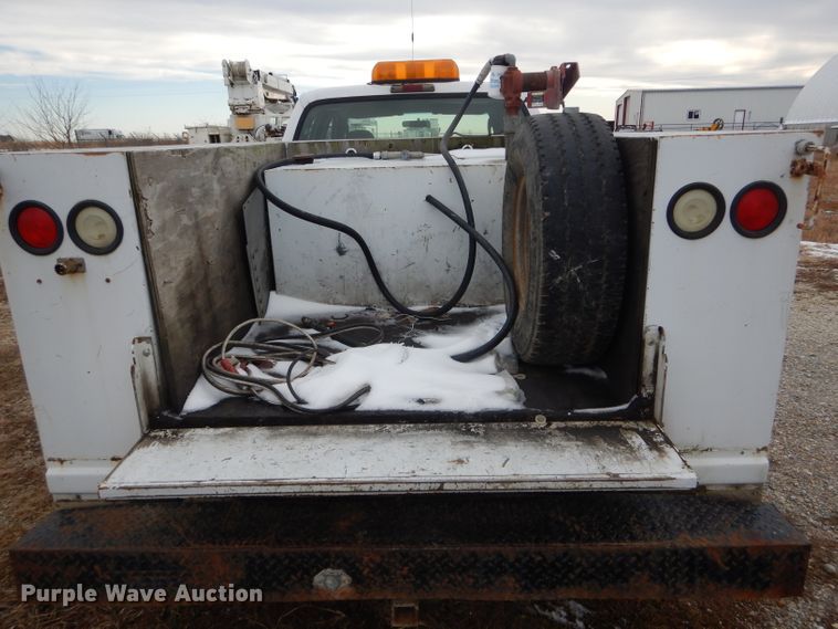 image for item DI0742 2003 Ford F350 Super Duty XL Crew Cab Utility bed pickup truck