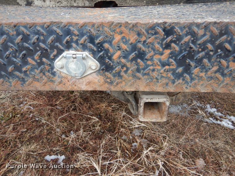 image for item DI0742 2003 Ford F350 Super Duty XL Crew Cab Utility bed pickup truck