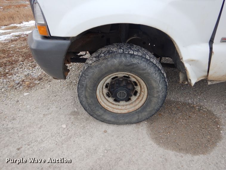 image for item DI0742 2003 Ford F350 Super Duty XL Crew Cab Utility bed pickup truck