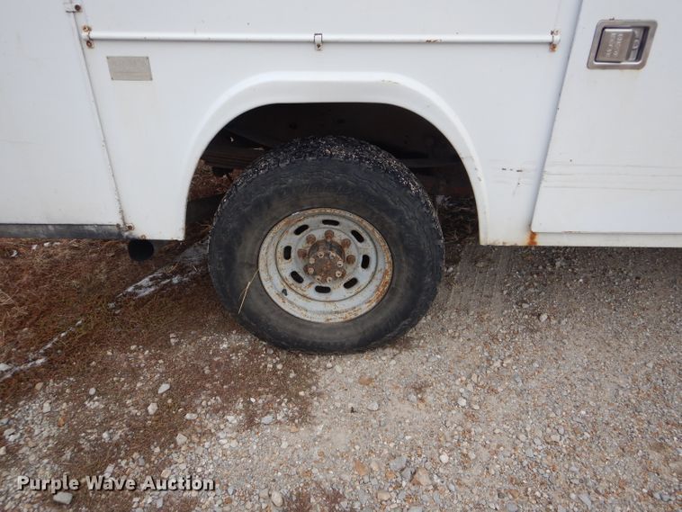 image for item DI0742 2003 Ford F350 Super Duty XL Crew Cab Utility bed pickup truck